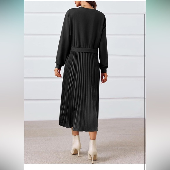 NWT black sweatshirt pleated dress - Picture 5 of 6
